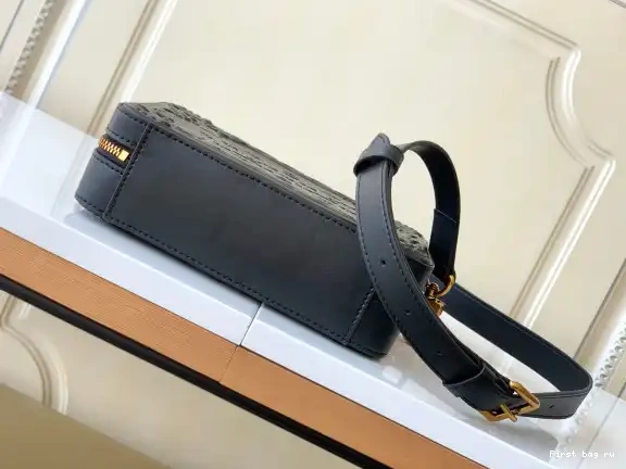 First bag ru SOFT MINI LOUIS VUITTON TRUNK 0627